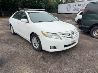 2011 Toyota Camry XLE - Exterior Front Right Corner Image